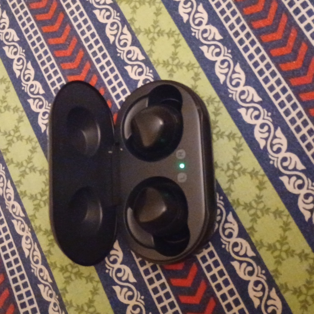 Samsung galexy buds r170